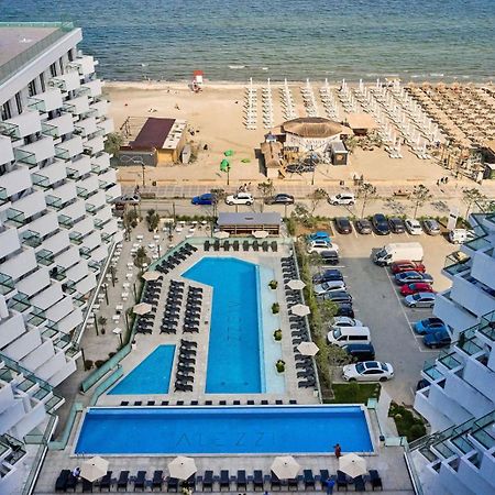 מאמאיה Beach Bliss Apartment In Infinity Beach Resort Parking מראה חיצוני תמונה