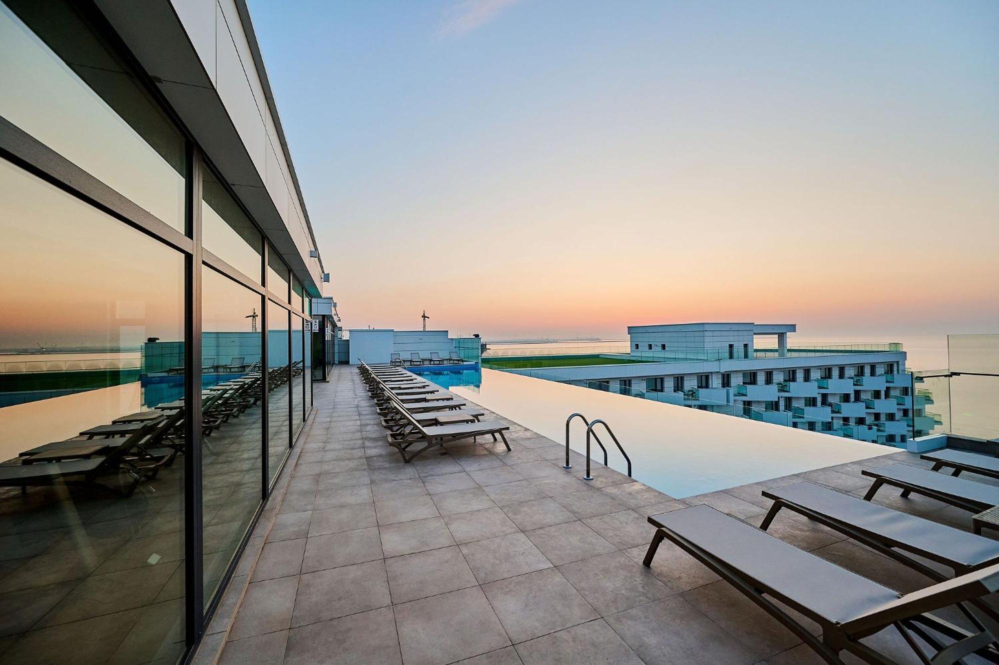 מאמאיה Beach Bliss Apartment In Infinity Beach Resort Parking מראה חיצוני תמונה